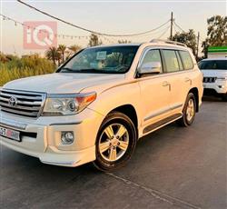 تۆیۆتا لاند کروزەر